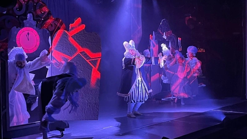 Сахалинский театр кукол показал школьникам, что случается с непослушными детьми