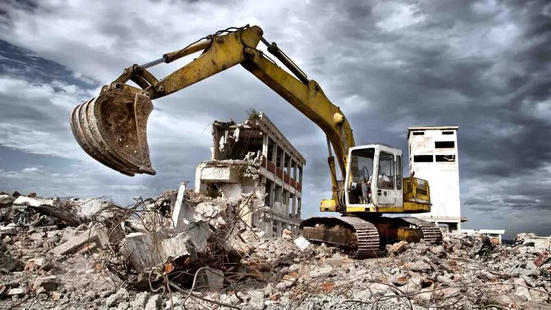 В селе Восточном главную площадь засыпят гравием, а старую остановку снесут