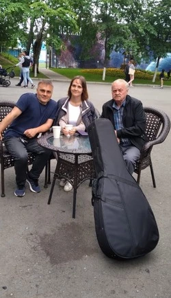 Сахалинцы вспомнили Высоцкого на сцене городского парка