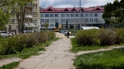 Двор и пешеходную зону возле детсада «Малыш» в Южно-Сахалинске благоустроят по просьбам жителей