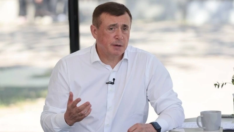 В ходе встреч губернатор слышит пожелания людей — директор ГТРК «Сахалин» о диалоге Лимаренко со СМИ