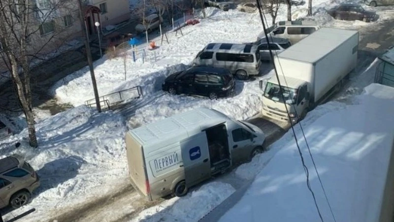 Новый владелец бывшего кафе с пончиками в Корсакове разочаровал местных жителей