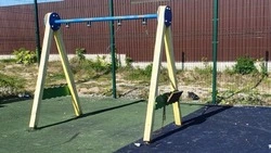 Детская площадка в Корсаковском районе годами страдает от безжалостных вандалов