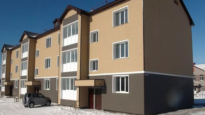 На Кунашире новоселье справили 24 семьи