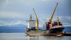  Минтранс выделит дополнительные средства на модернизацию порта Корсаков