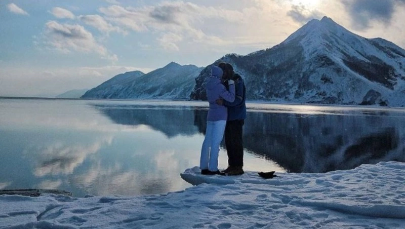 Житель Москвы сделал предложение своей девушке на фоне достопримечательности Сахалина
