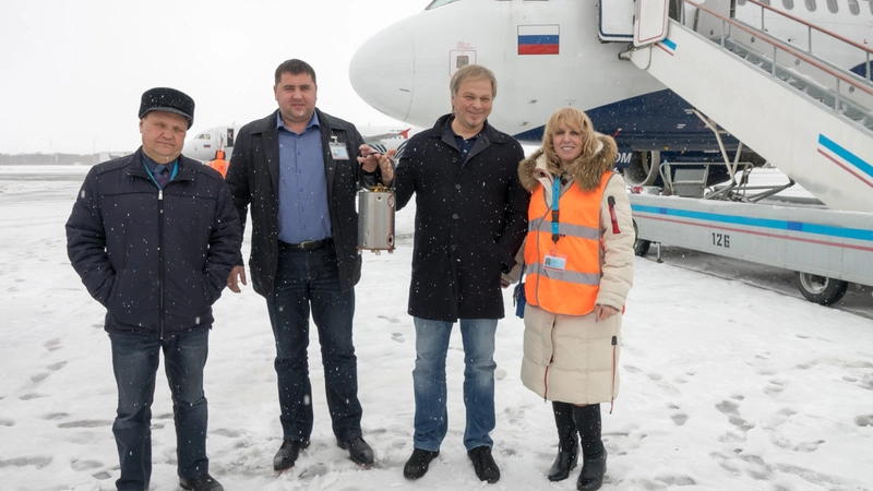 Благодатный огонь доставили на Сахалин