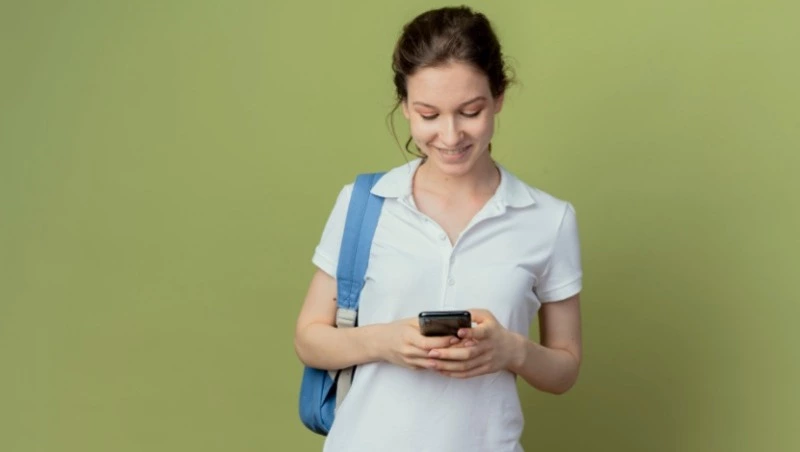 Госдума поддержала в первом чтении проект закона об ограничении телефонов в школах