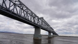 В России достроили первый трансграничный мост в Китай через реку Амур