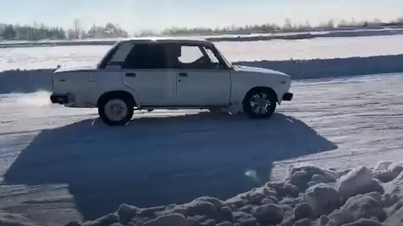 На Сахалине прошли первые соревнования по дрифту