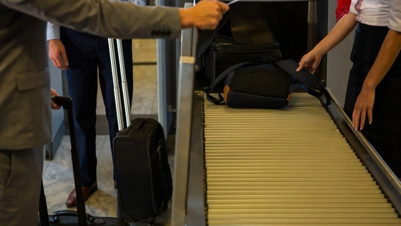 В аэропорту Южно-Сахалинска задержали рейсы в Шахтерск и на Курилы 17 апреля  