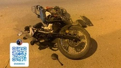 Водитель минивэна сбила 59-летнюю женщину за рулем мопеда в Южно-Сахалинске