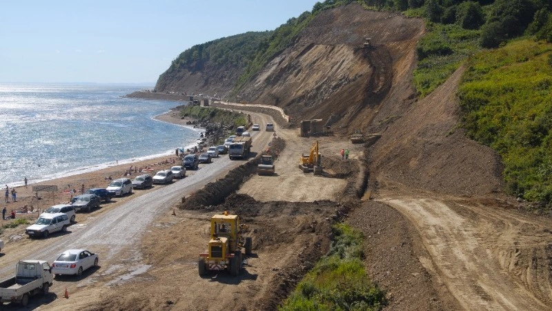 Капитальный ремонт ждет участок трассы до моря на Сахалине