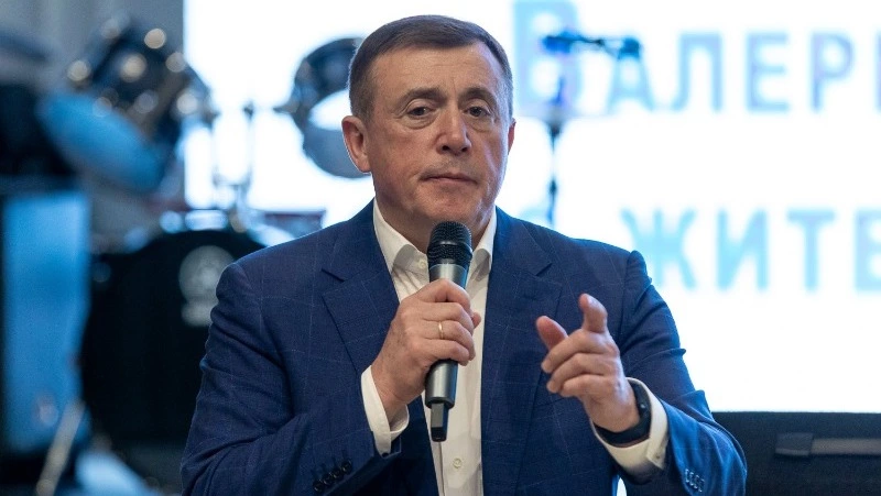 Жители Лугового обсудили с губернатором проблемы поликлиники и ЖКХ