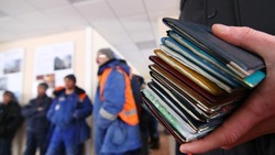 Житель Макарова получил «уголовку» за фиктивно прописанных у себя иностранцев