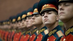 ВЦИОМ: 90% россиян доверяют армии