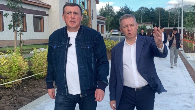 В Южно-Сахалинске подходит к концу полное благоустройство набережной реки Рогатки