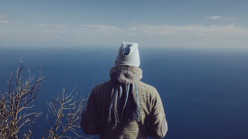 Статус «женат» помог холостому сахалинцу украсть в магазине дорогую куртку