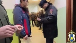 Сахалинские полицейские проверили почти 600 иностранцев в рамках рейда