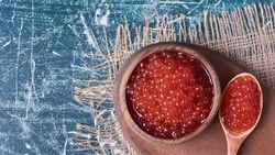 Аналитики зафиксировали сокращение покупок красной икры в России