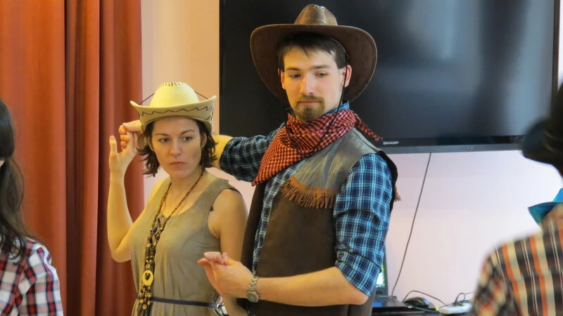 Танцевальную вестерн-вечеринку устроили в Южно-Сахалинске