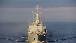 Морские тральщики с Камчатки отработали постановку минных заграждений возле Курил 