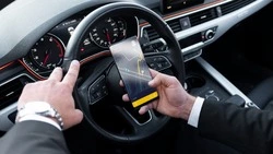 В последние два месяца водители такси на Сахалине подзаработали по 58 тысяч рублей