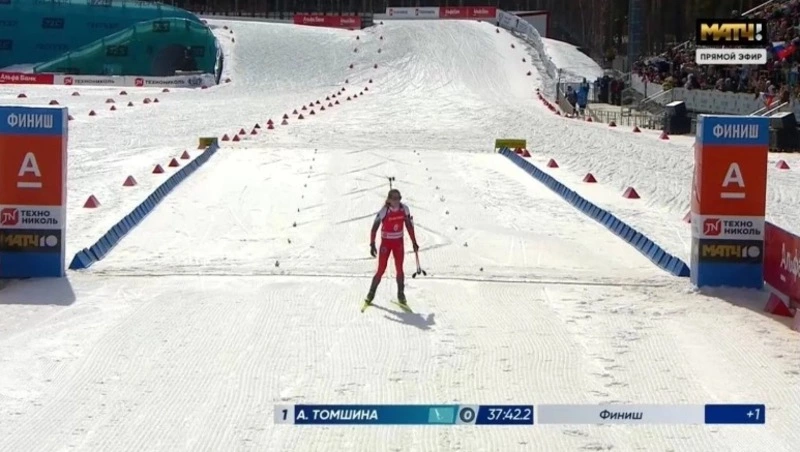 Сахалинская биатлонистка Анастасия Томшина выиграла масс-старт чемпионата России