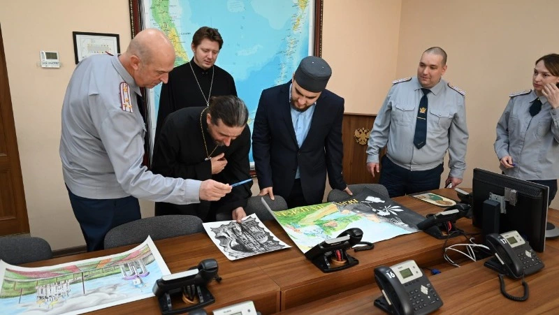 Лучшего художника среди заключенных выбрали в УФСИН по Сахалинской области 