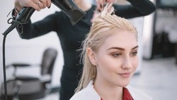 Лунный календарь стрижек на март 2024: когда лучше идти в парикмахерскую 