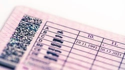 Минцифры подготовило проект о приравнивании электронных прав россиян к физическим