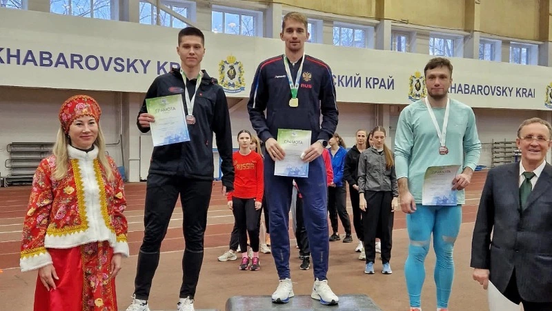 Легкоатлеты с Сахалина завоевали 17 медалей чемпионата и первенства ДФО