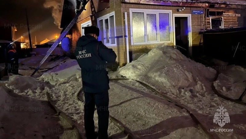 Частный дом загорелся в одном из СНТ Южно-Сахалинска 29 марта