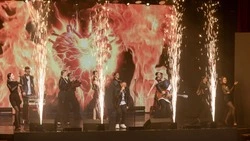 Жительниц Южно-Сахалинска поздравили с 8 Марта большим концертом 