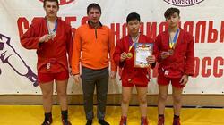Сахалинские самбисты и дзюдоисты привезли из Хабаровска три медали
