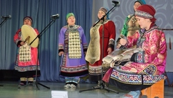 Поронайский фольклорный коллектив удивил москвичей танцами сахалинских аборигенов