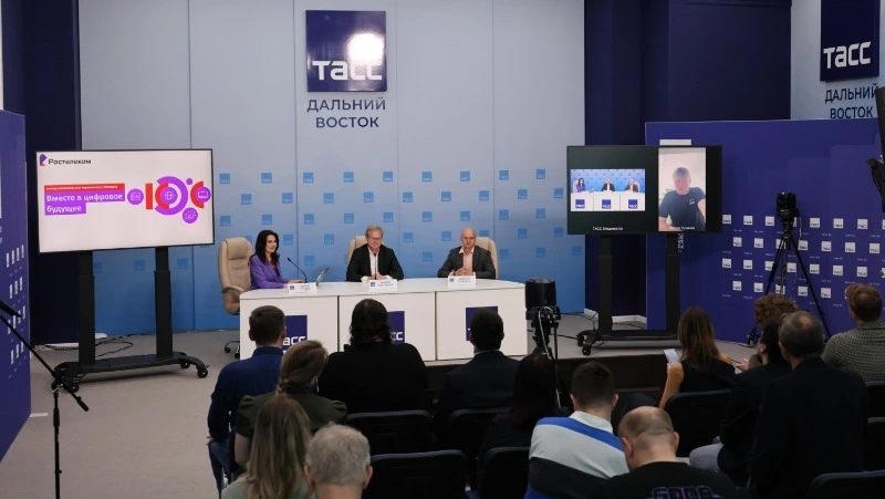 Сахалинские журналисты представили свои материалы о цифровых технологиях на дальневосточном конкурсе