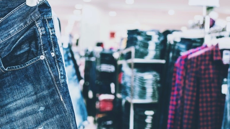 Задымление в крупном ТЦ Южно-Сахалинска ликвидировали водой с потолка