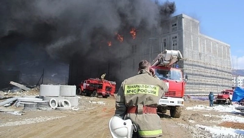Пожар в квартире потушили за 7 минут в Южно-Сахалинске 25 декабря