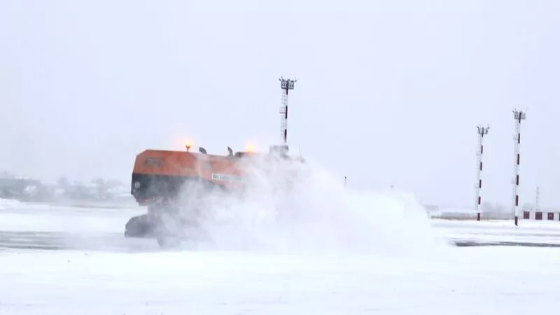 Самолеты в Хабаровск отправили на Сахалин из-за жуткой метели