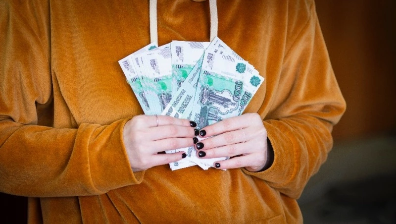 Проверка счетчиков и замена домофона: сахалинцы отдали более миллиона мошенникам