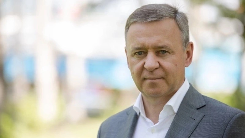 Мэр Южно-Сахалинска рассказал о состоянии 5-летней девочки, находящейся на лечении