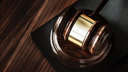 Суд отложил рассмотрение иска Генпрокуратуры РФ к Shell на €1 млрд до 11 июня 