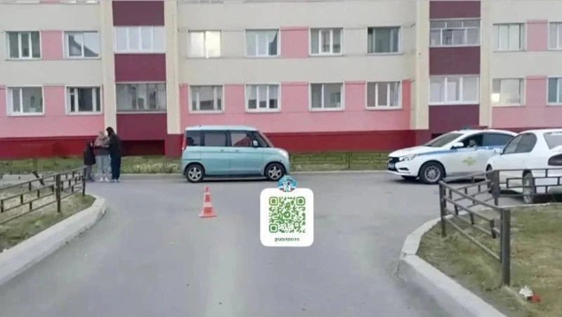 Автомобиль раздавил ногу 10-летнему мальчику в Поронайске 