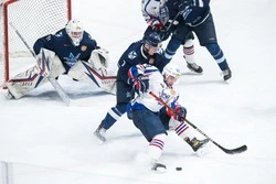 Выезд не задался: «Сахалинские акулы» проиграли в первом матче года