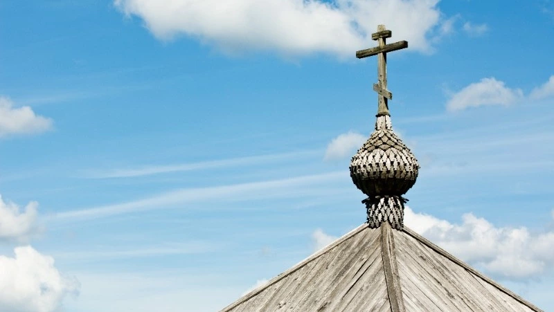 Церковный праздник 15 февраля 2026: традиции, строгие запреты и народные приметы дня