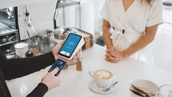 «Карту сахалинца» с системой «Мир» оформили почти 100 тысяч человек