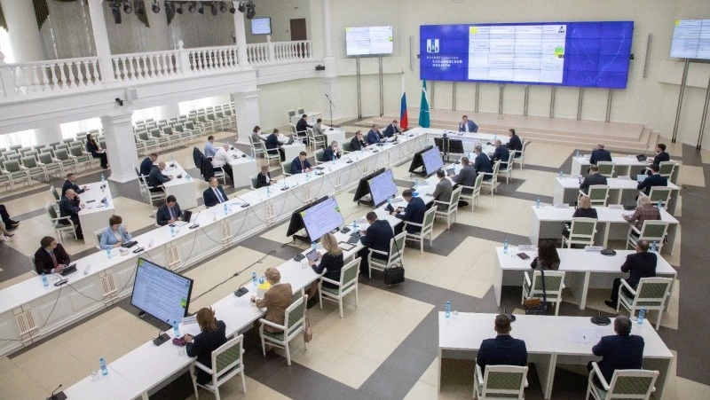 Губернатор распорядился привести в порядок подъезды на Сахалине и Курилах за 2 года