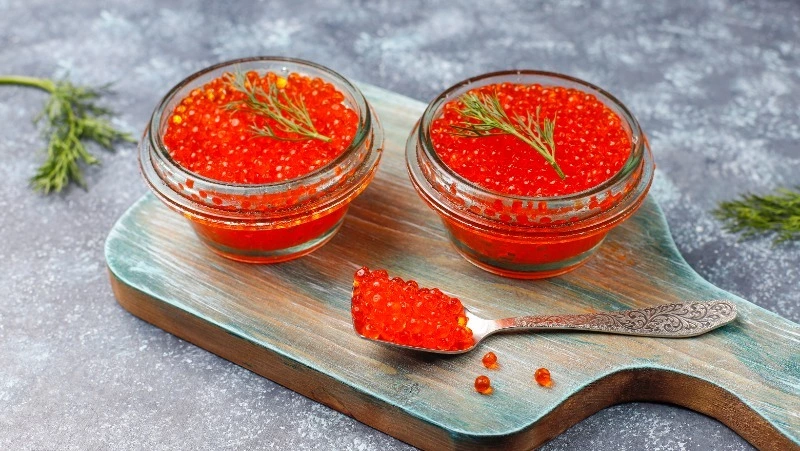 Глава Росрыболовства: ограничение на вывоз красной икры могут ввести на Сахалине