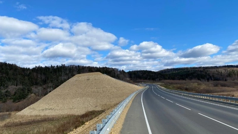 Больше 15 километров высокотехнологичного асфальта уложили на дорогах Сахалина